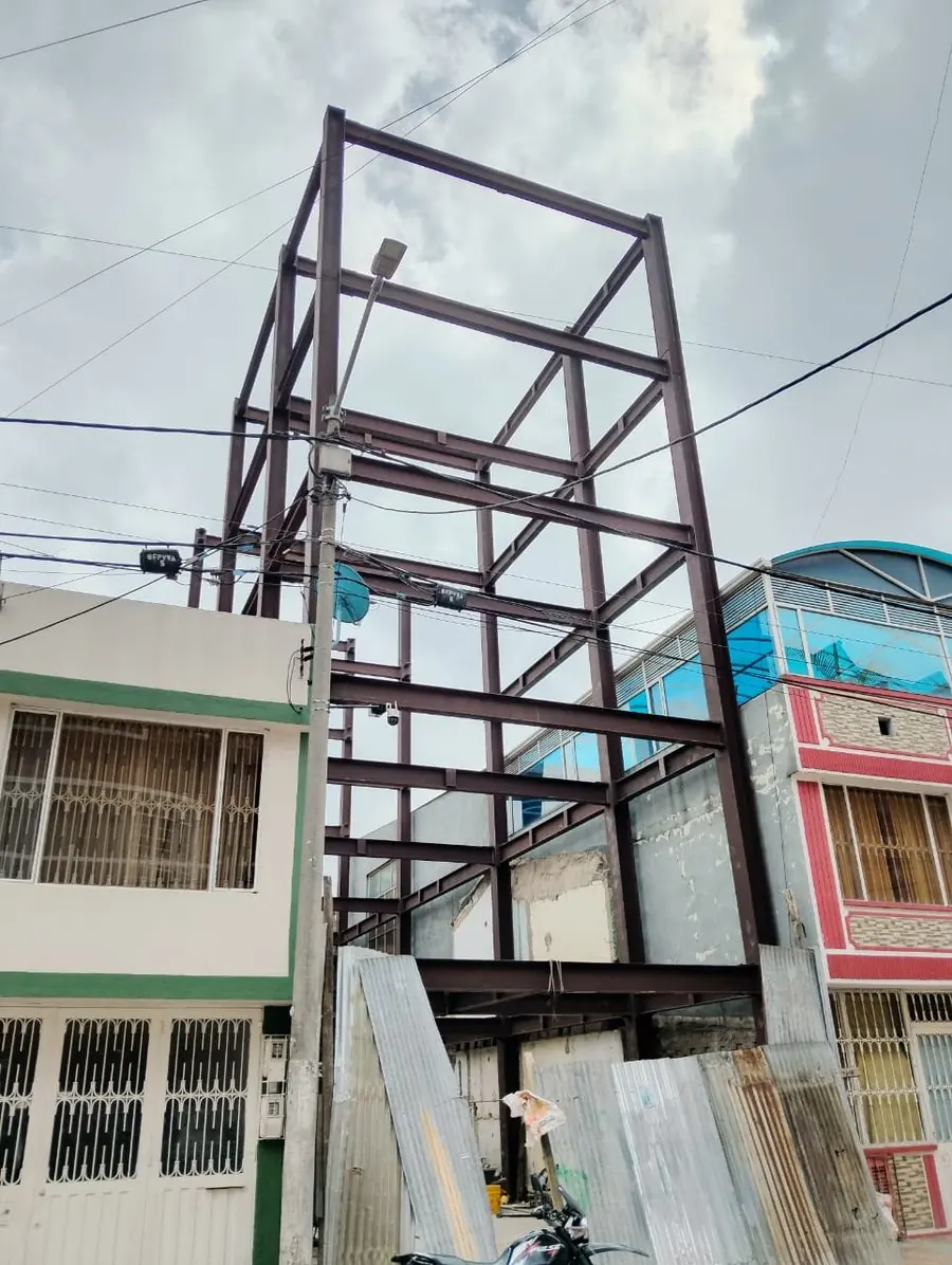 Estructura metálica para edificio de apartamentos — Bogotá D.C.